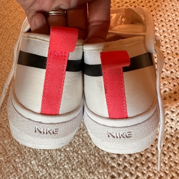 NEW Nike Women's Court Vision Alta Sneakers White Size 8 Athletic Shoes - Picture 4 of 9